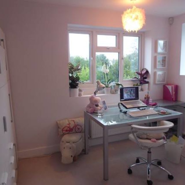 Perfectly balanced room with Feng Shui